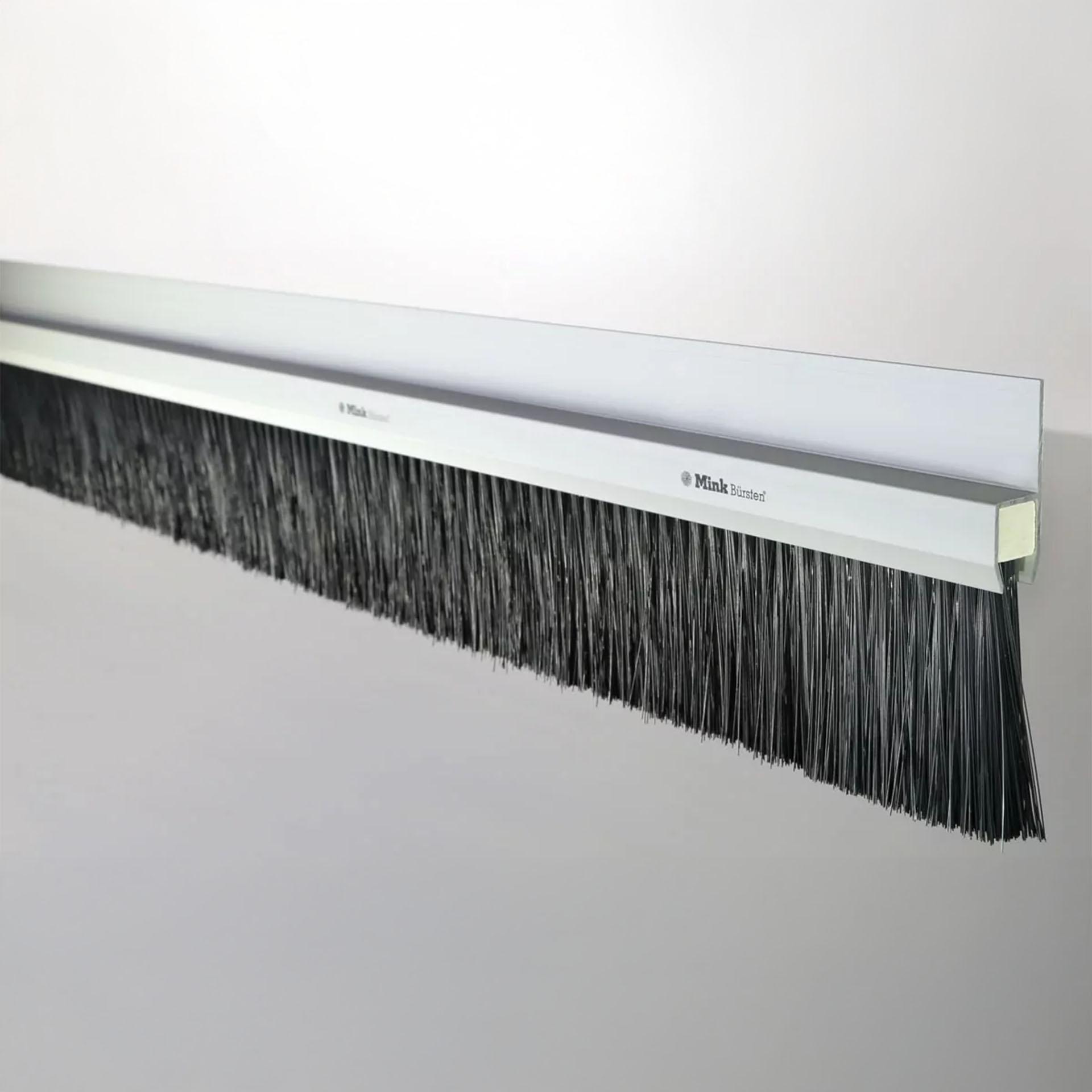 Mink Standardbürstenleiste, ALU elox., schwarz, Gesamtlänge 1000mm, Faserhöhe 80mm, Höhe 115mm 