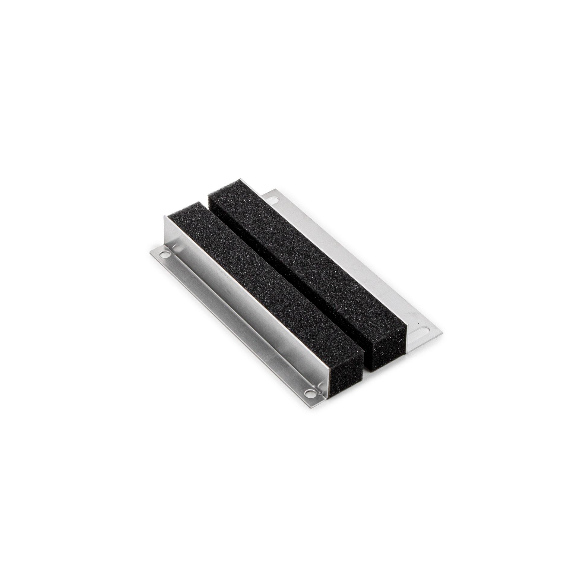 Kabeleinführung Standard 200mm breit, Winkel vorne 30x15 / hinten 30x35 x1.5mm