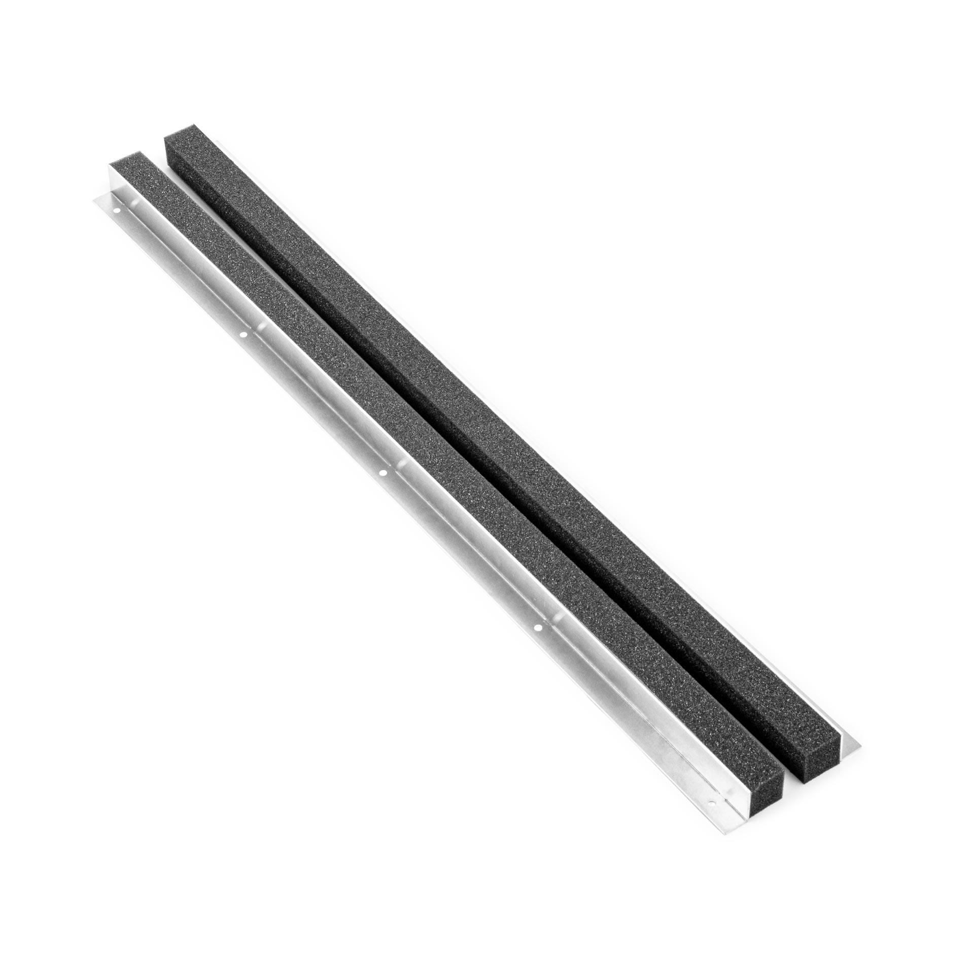 Kabeleinführung Standard 820mm breit, Winkel vorne & hinten 20x30x2mm
