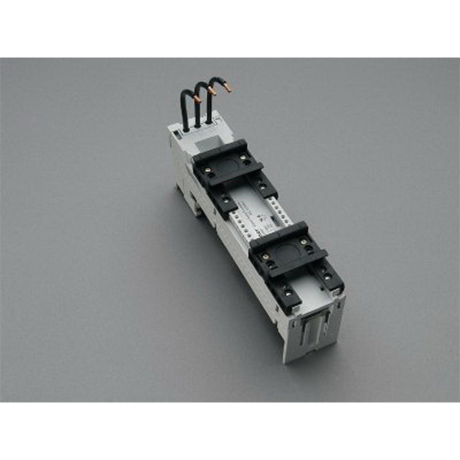 3P Sammelschienenadapter 25A, 2T mit abnehmbaren Oberteil, 45x200mm